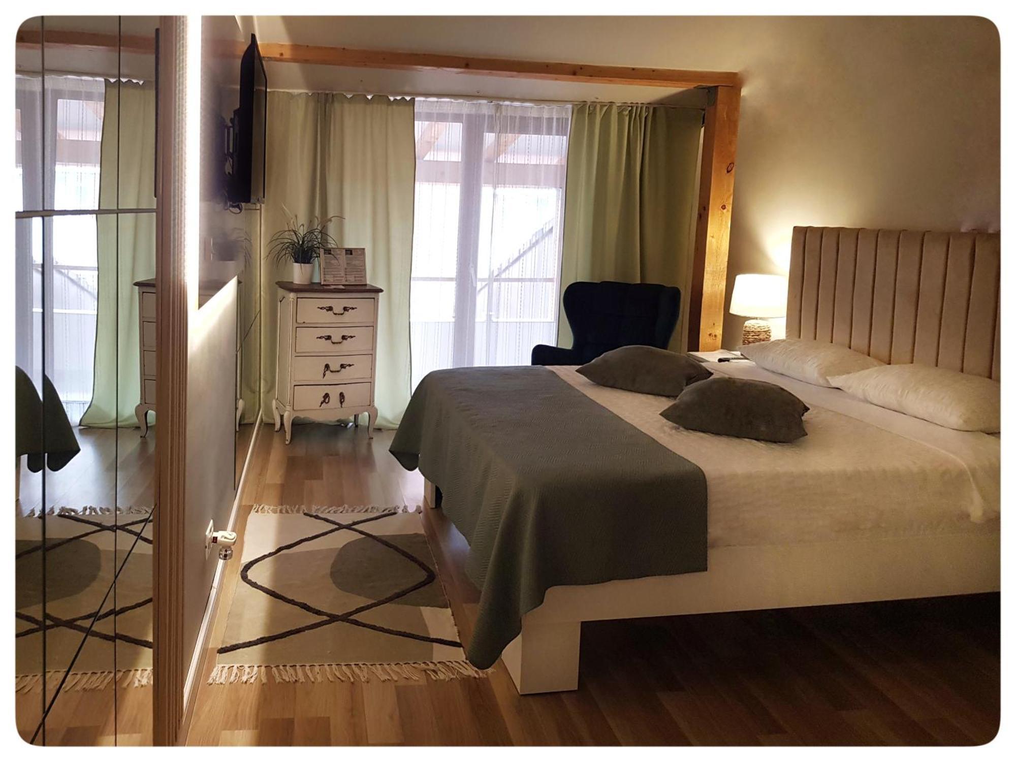 Elania Residence Târgu Jiu Eksteriør billede